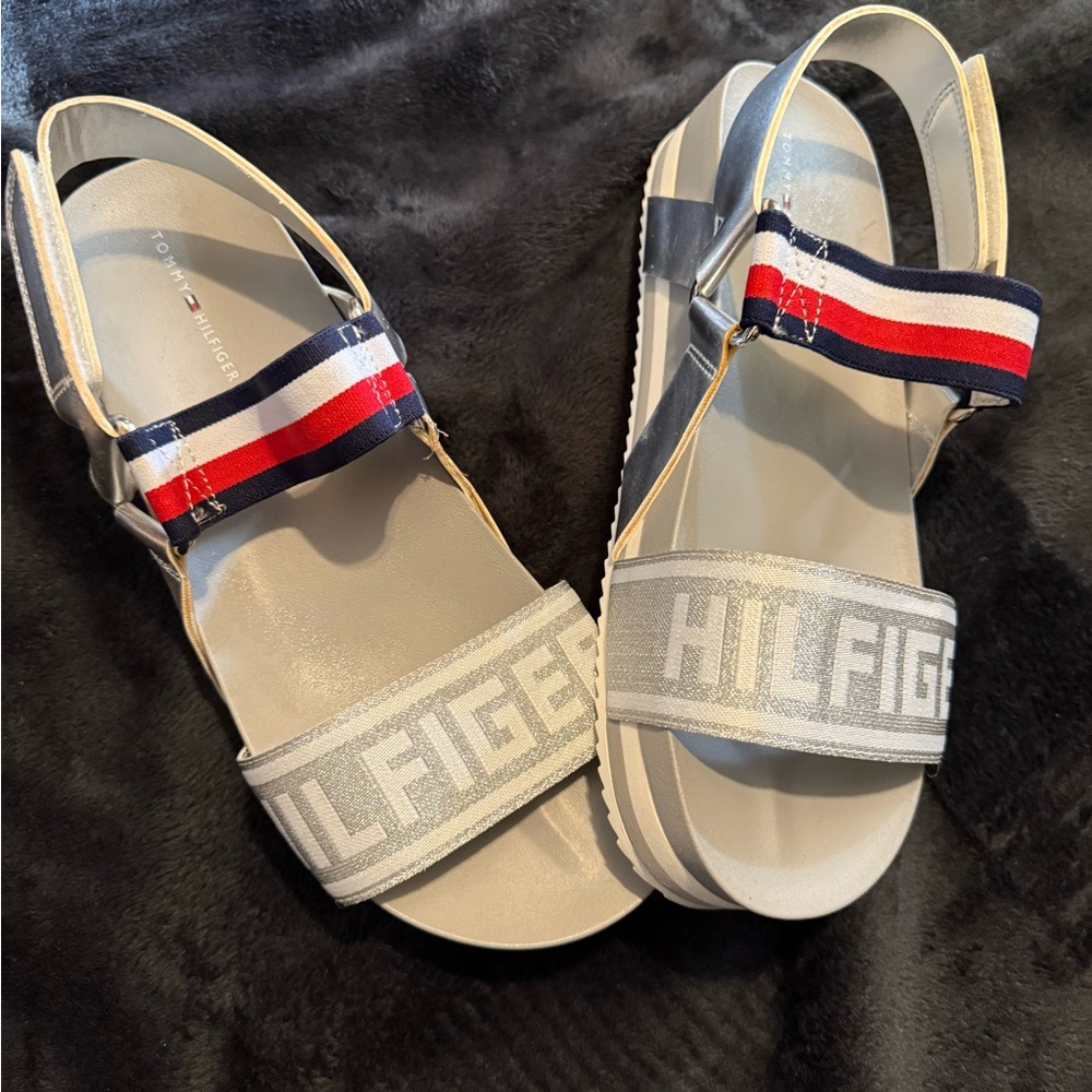 Tommy Hilfiger Women’s Sandals – Size 9